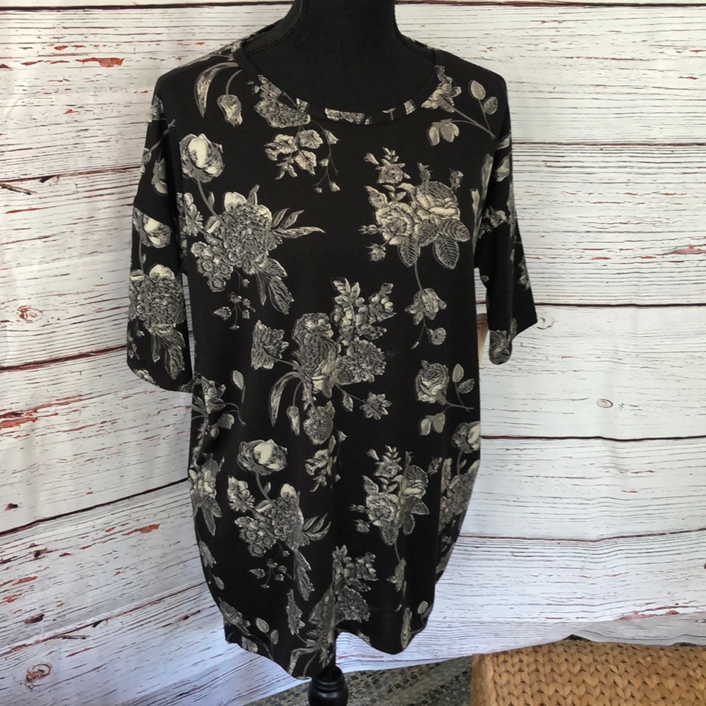 LuLaRoe Irma Top